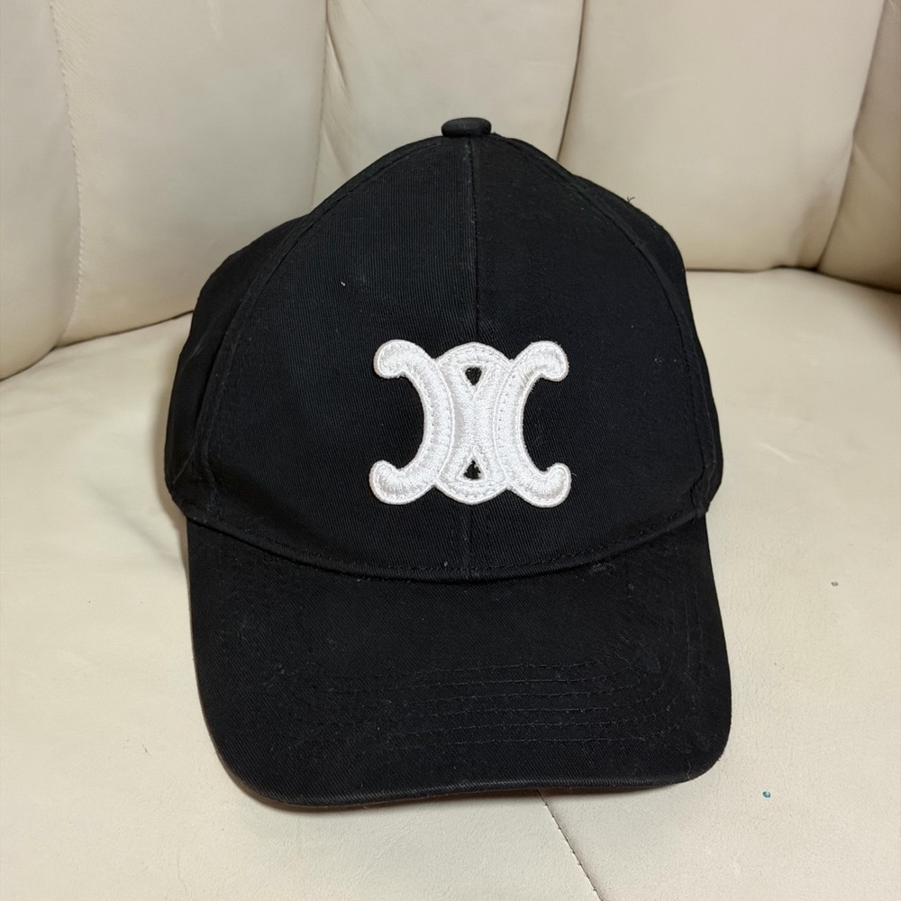 Celine Black Cap with White Label - Picture 3 of 13